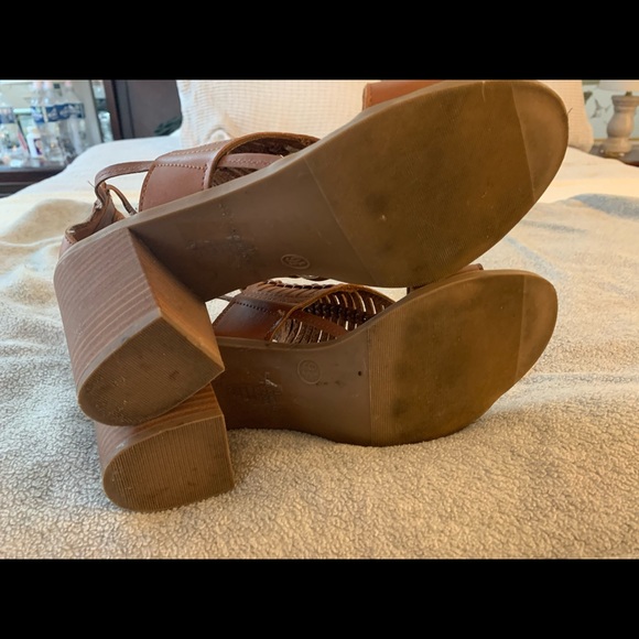 MERONA 9.5 SUMMER HEEL - Picture 5 of 5